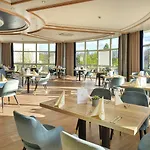 فندق The Monarch 4*