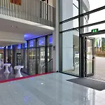 The Monarch מלון 4*
