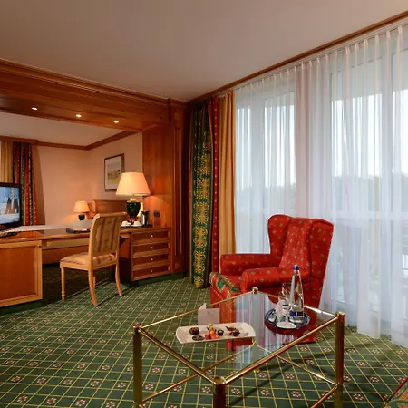 The Monarch 4*