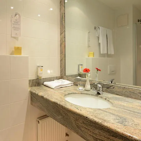 Hotel The Monarch 4*
