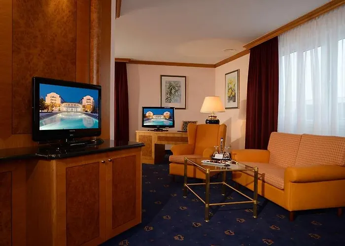The Monarch 4*